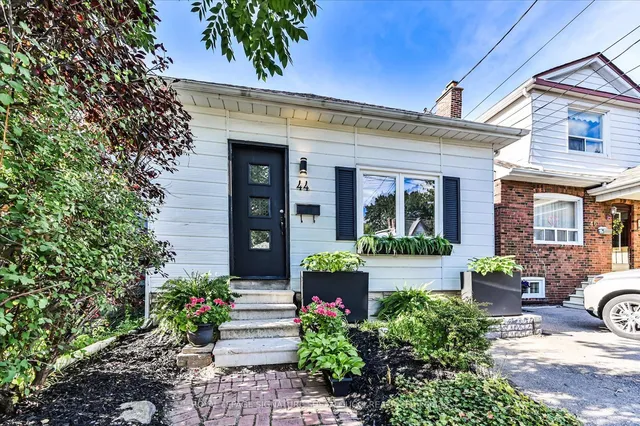 Additional image 3 of 44 Crewe Ave