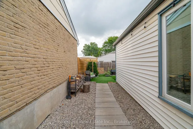 Additional image 41 of 130 Pepperwood Cres