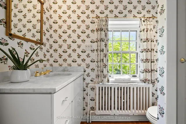 Additional image 38 of 49 Roxborough St