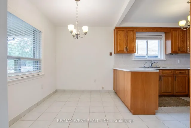 Additional image 13 of 50 Larchmere Ave