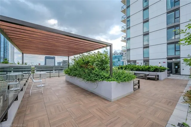 Additional image 33 of 55 Duke St Unit 323