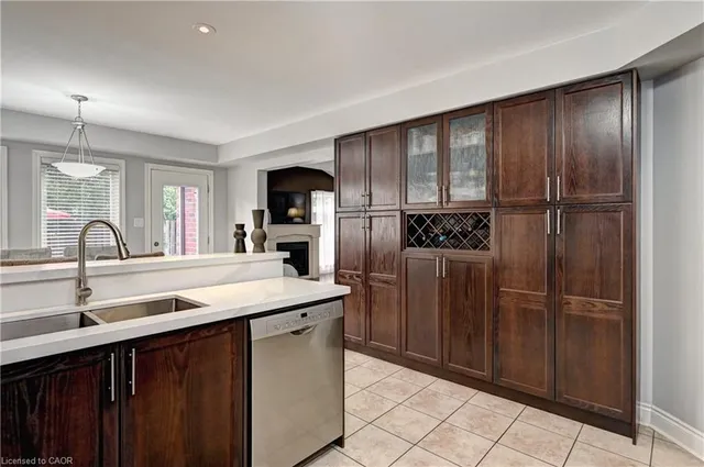 Additional image 12 of 72 Helena Feasby St