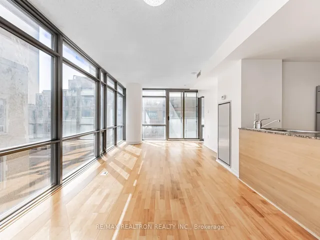 Additional image 17 of 38 Grenville St Unit 707