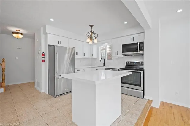 Additional image 9 of 51 Peach Blossom Cres