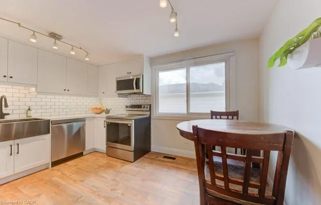 Additional image 13 of 152 Pinedale Dr