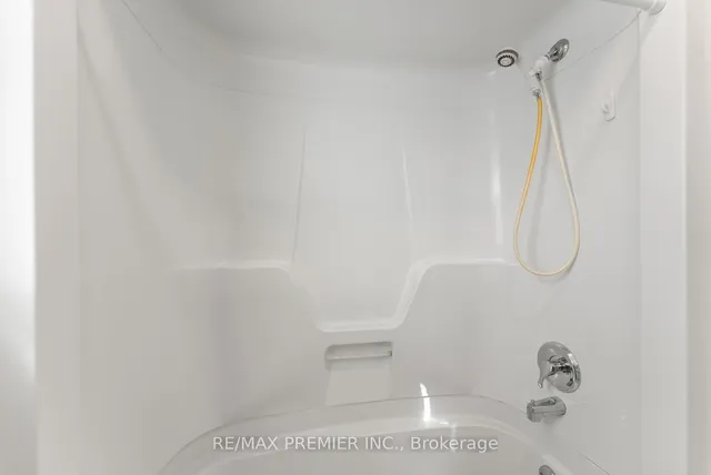 Additional image 18 of 138 Kane Ave