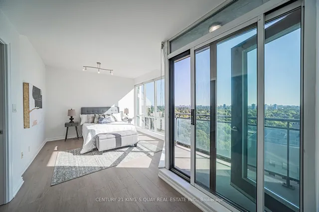 Additional image 16 of 300 Bloor St Unit 2004