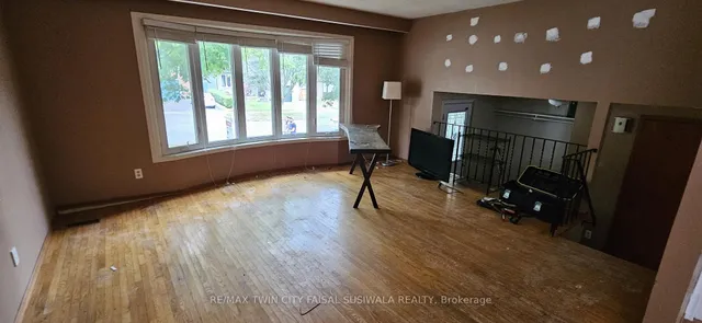 Additional image 3 of 143 Brookside Cres