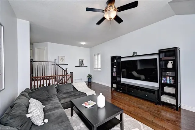 Additional image 20 of 72 Helena Feasby St