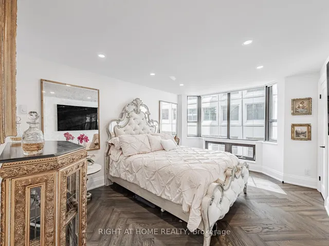 Additional image 30 of 1166 Bay St Unit 401