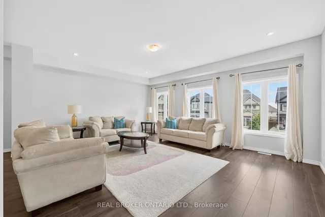 Additional image 6 of 326 Moorlands Cres