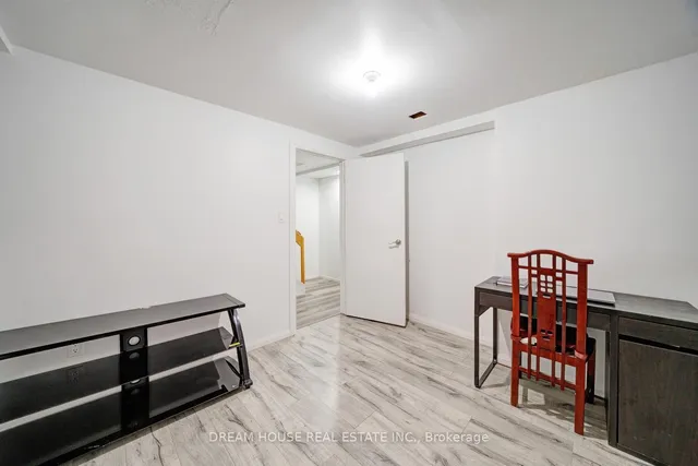 Additional image 32 of 850 Huntingwood Dr Unit 106