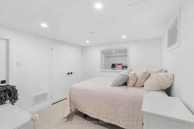 Additional image 25 of 75 Collinson Blvd