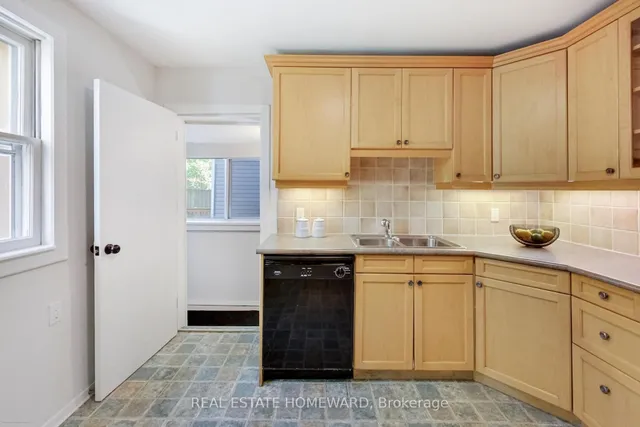 Additional image 15 of 111 Parkmount Rd