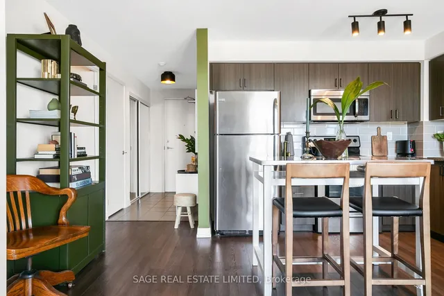 Additional image 5 of 812 Lansdowne Ave Unit 1304