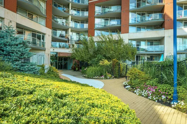 Additional image 42 of 550 Queens Quay Unit 126