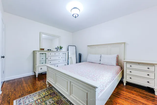 Additional image 14 of 3987 Bloor St