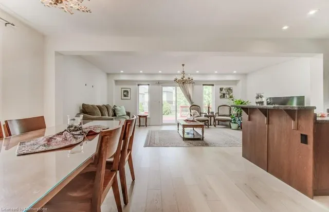 Additional image 18 of 220 Lemon Grass Cres