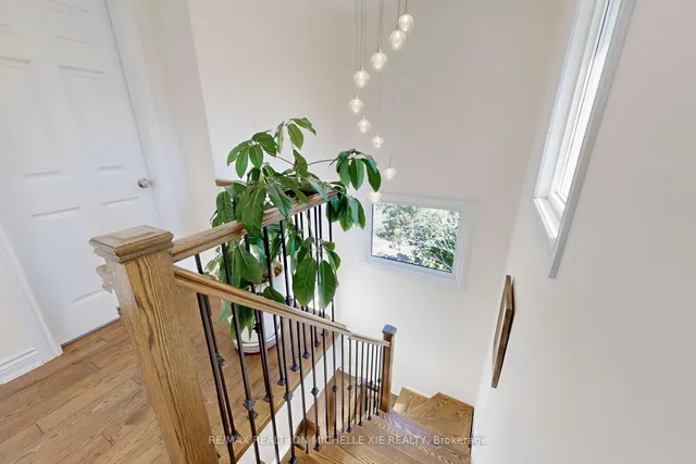 Additional image 20 of 12 Addison Cres