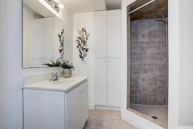 Additional image 39 of 108 Collingsbrook Blvd