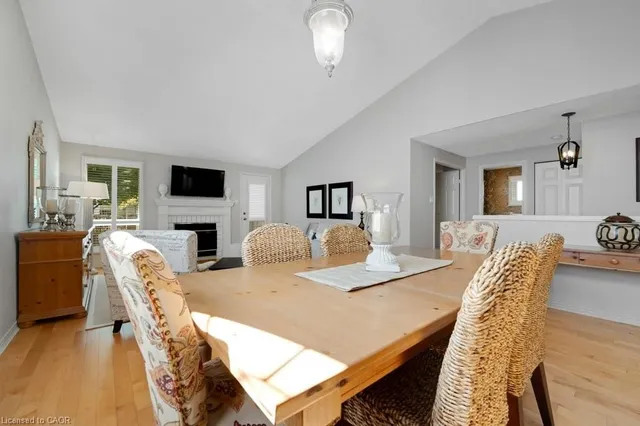 Additional image 11 of 15 Quinte Cres Unit 15