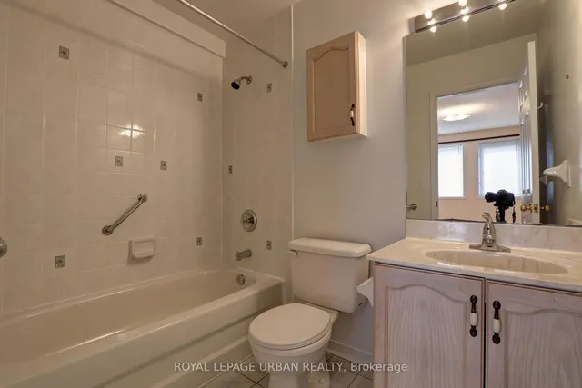 Additional image 23 of 28 Rosebank Dr Unit 1015