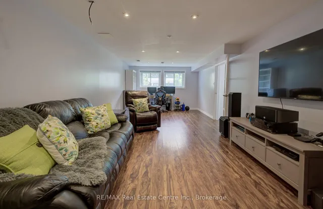 Additional image 22 of 120 Rennie Dr