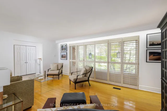 Additional image 10 of 27 Paramount Crt