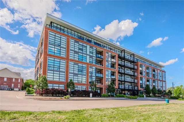 Additional image 2 of 15 Prince Albert Blvd Unit 207