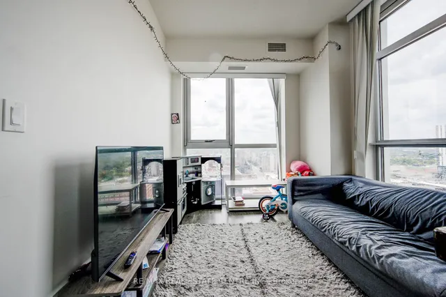 Additional image 6 of 60 Frederick St Unit 1809