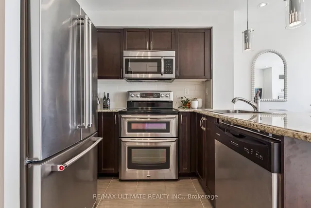 Additional image 16 of 816 Lansdowne Ave Unit 1402