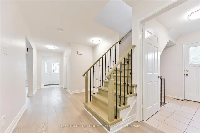 Additional image 6 of 21 Whitehorn Cres