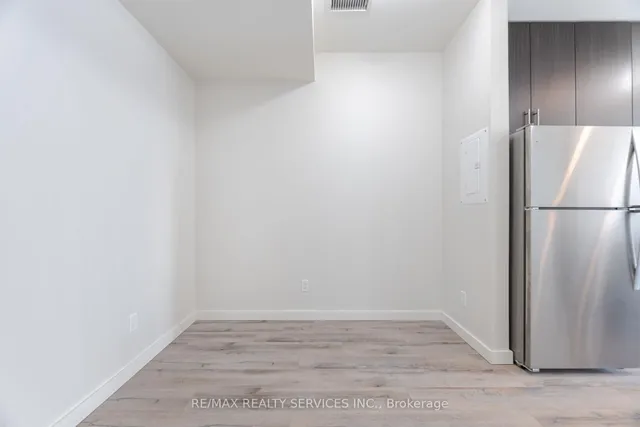Additional image 8 of 690 King St Unit 311