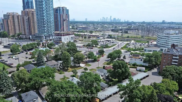 Additional image 34 of 48 Acorn Ave