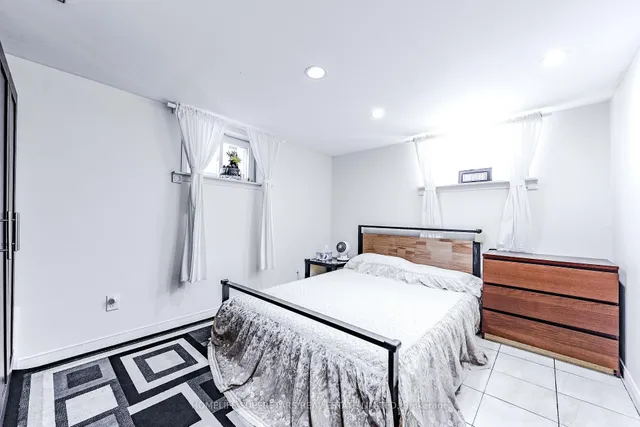 Additional image 41 of 3987 Bloor St