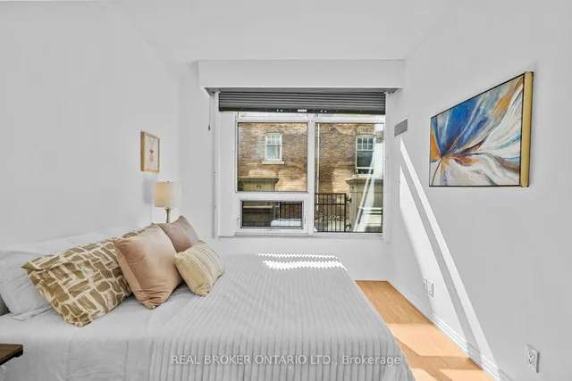 Additional image 21 of 35 Hayden St Unit 109