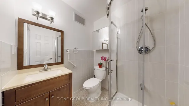 Additional image 10 of 632 Adelaide St