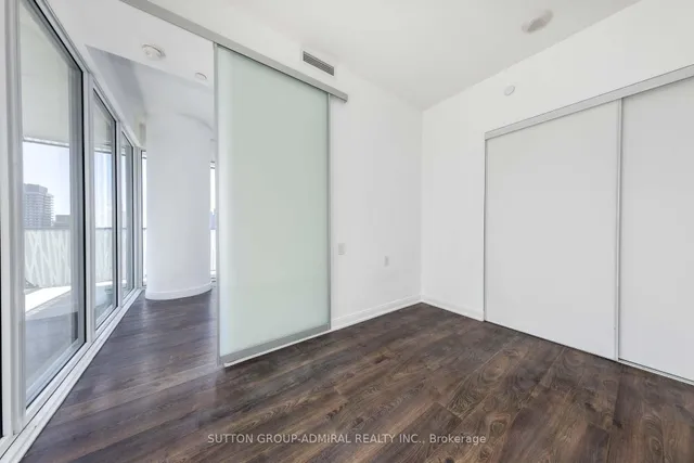 Additional image 16 of 42 Charles St Unit 4403