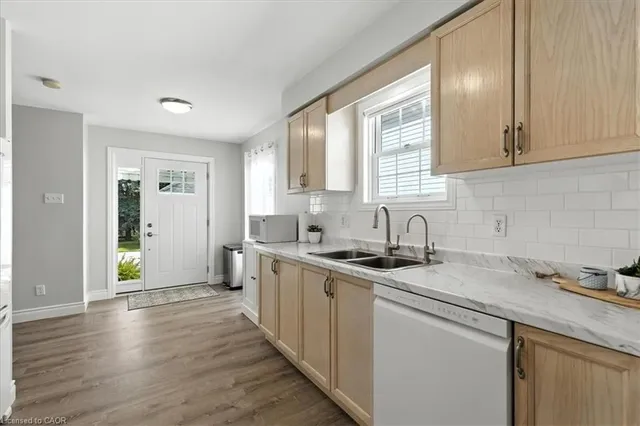 Additional image 13 of 53 Wake Robin Dr