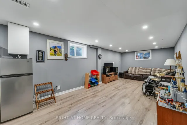 Additional image 31 of 3 Jean Dempsey Gate