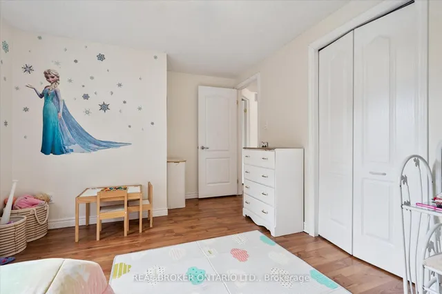 Additional image 21 of 18 Pearwood Crt