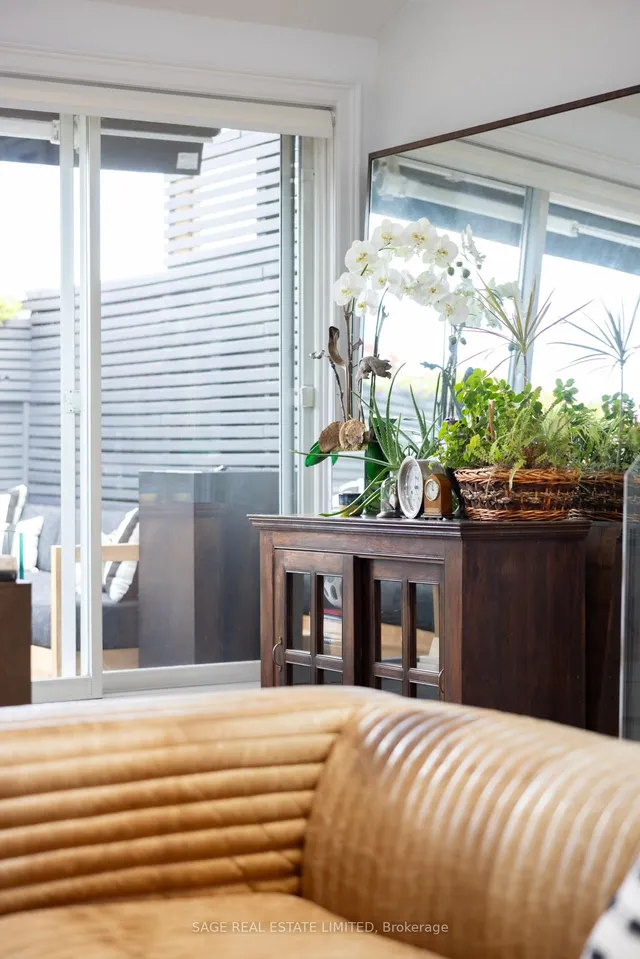 Additional image 45 of 670 Richmond St Unit 205