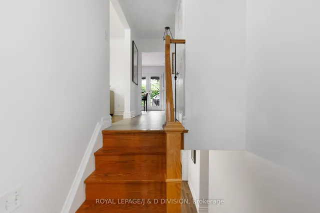 Additional image 3 of 27 Paramount Crt