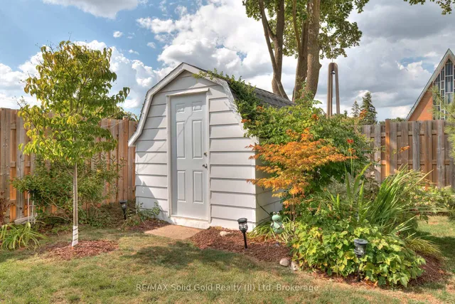 Additional image 37 of 232 Kenneth Ave