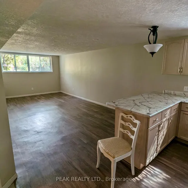 Additional image 31 of 9 Macville Ave