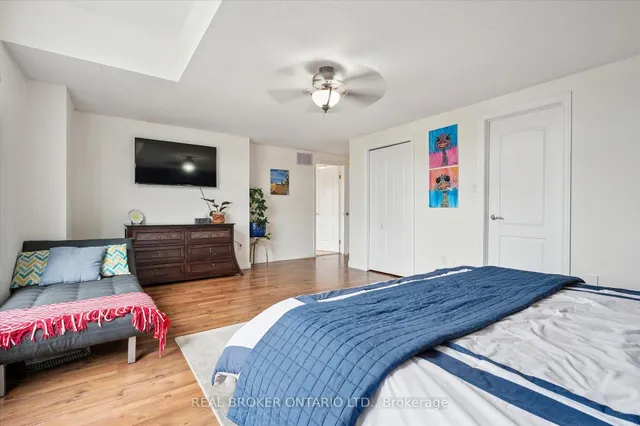 Additional image 26 of 18 Pearwood Crt