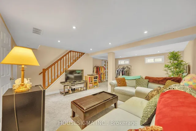 Additional image 37 of 50 Westmount Rd Unit 16