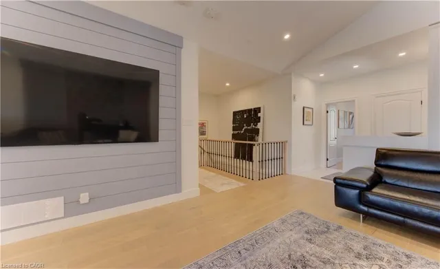 Additional image 13 of 366 Pine Valley Dr