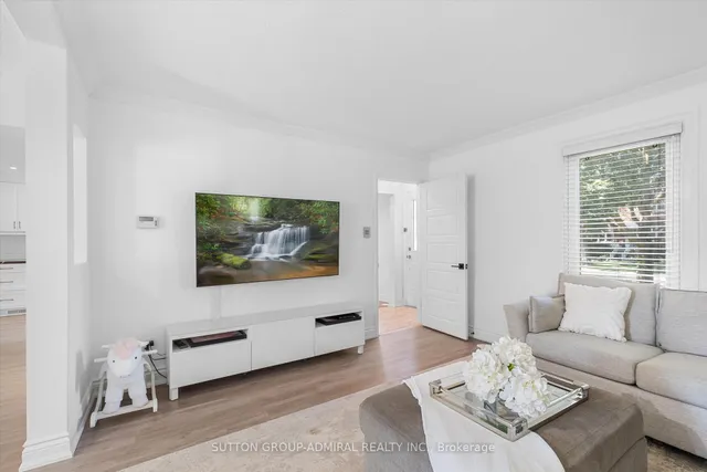 Additional image 6 of 75 Collinson Blvd