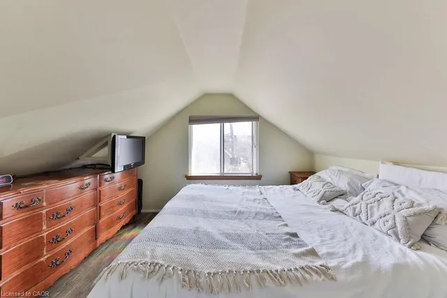 Additional image 28 of 39 Twenty Fourth St